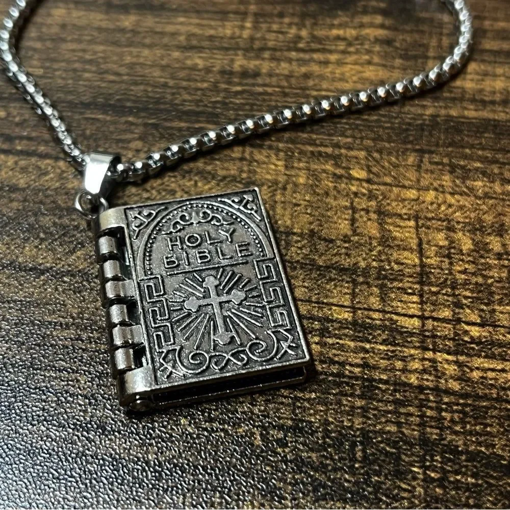Stylish‎ Foldable Bible Cross Pendant Necklace